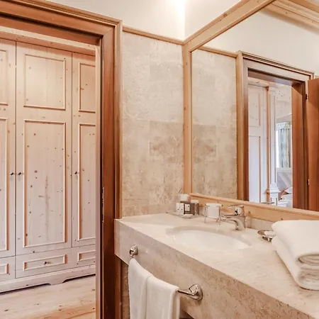 Hotiday Collection - Campiglio Pradalago Hotel Madonna