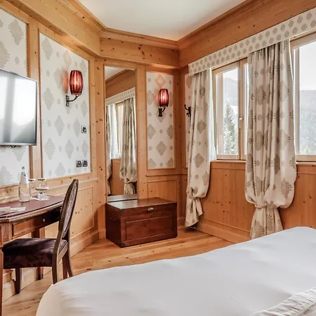 Hotiday Collection - Campiglio Pradalago Hotel Madonna